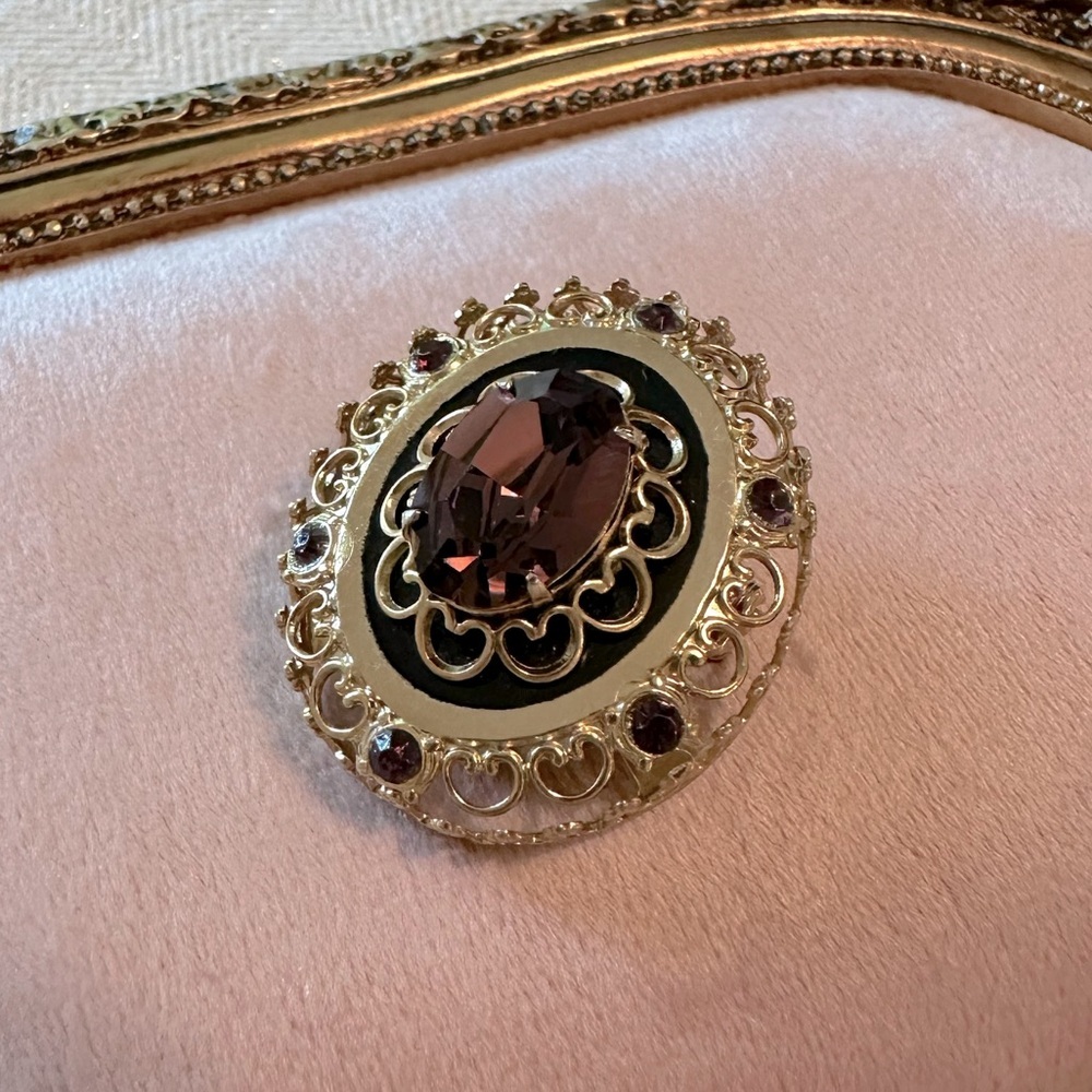 Vintage Coro Brooch Amethyst Purple Heart Filigree MCM Victorian Revival Brooch - Picture 12 of 13